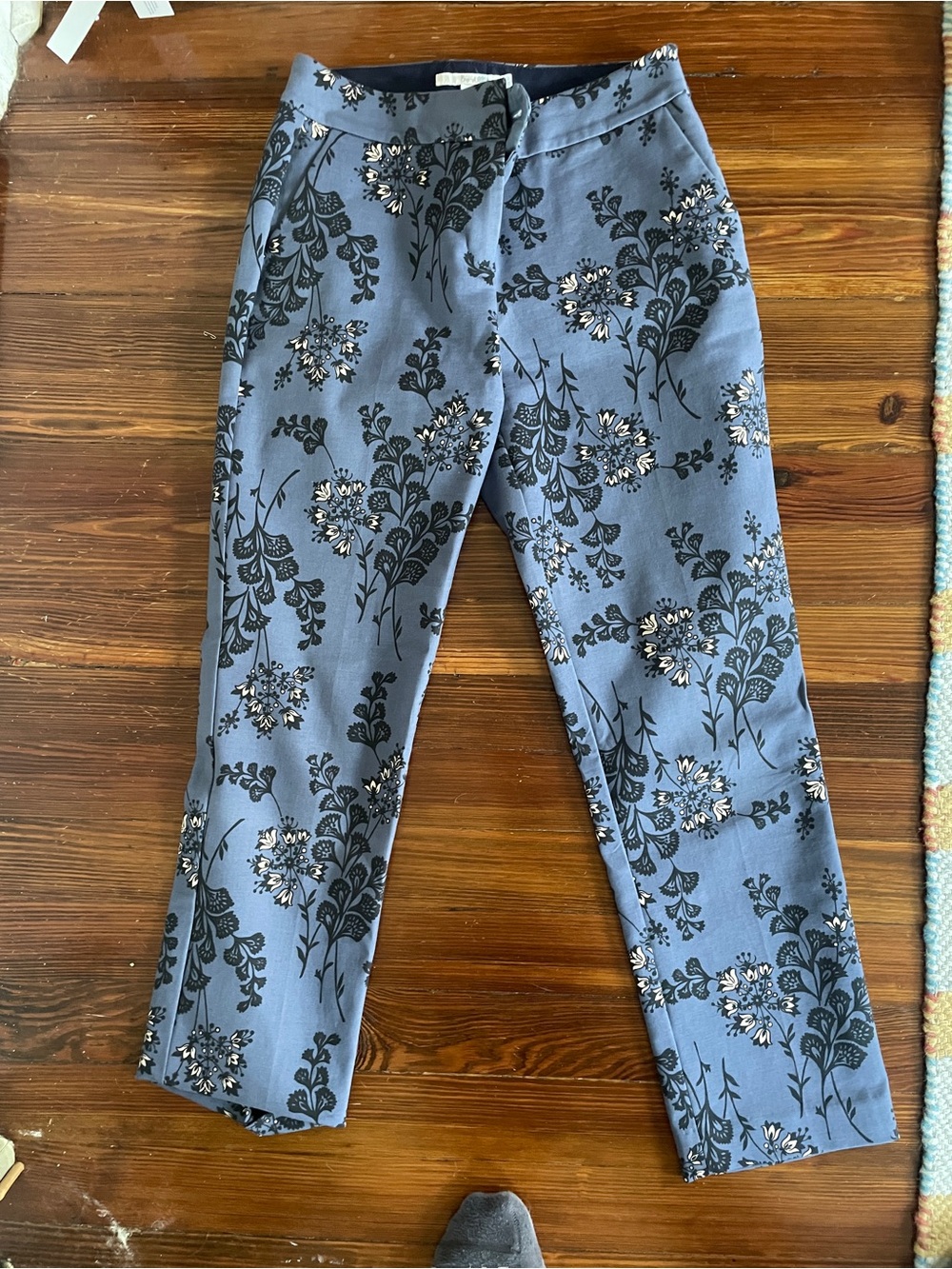 Boden Women’s Floral Print Blue Trousers P4